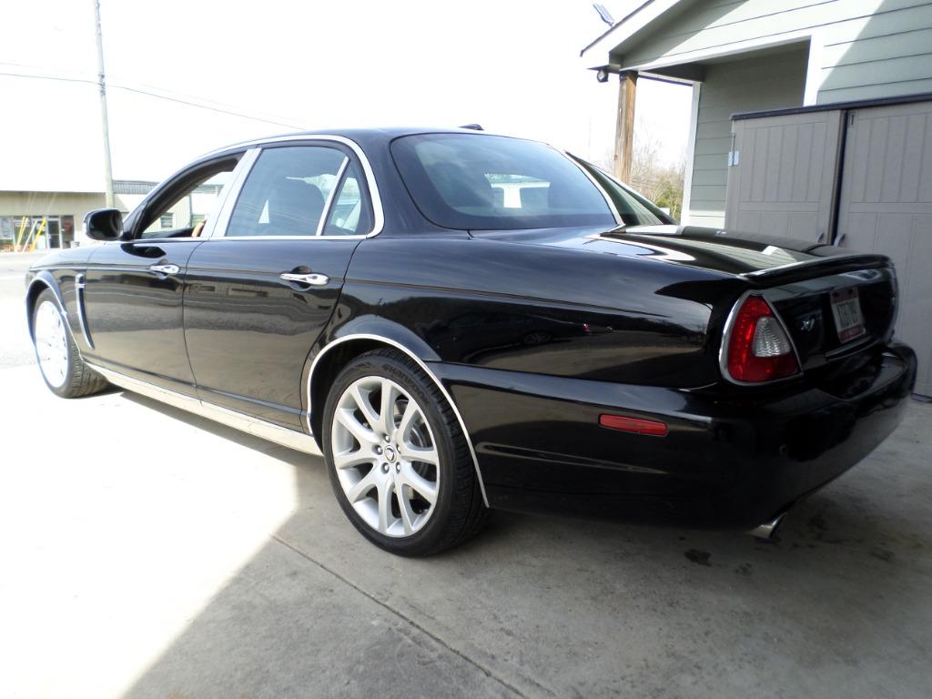 2008 Jaguar XJ-Series XJ8 photo